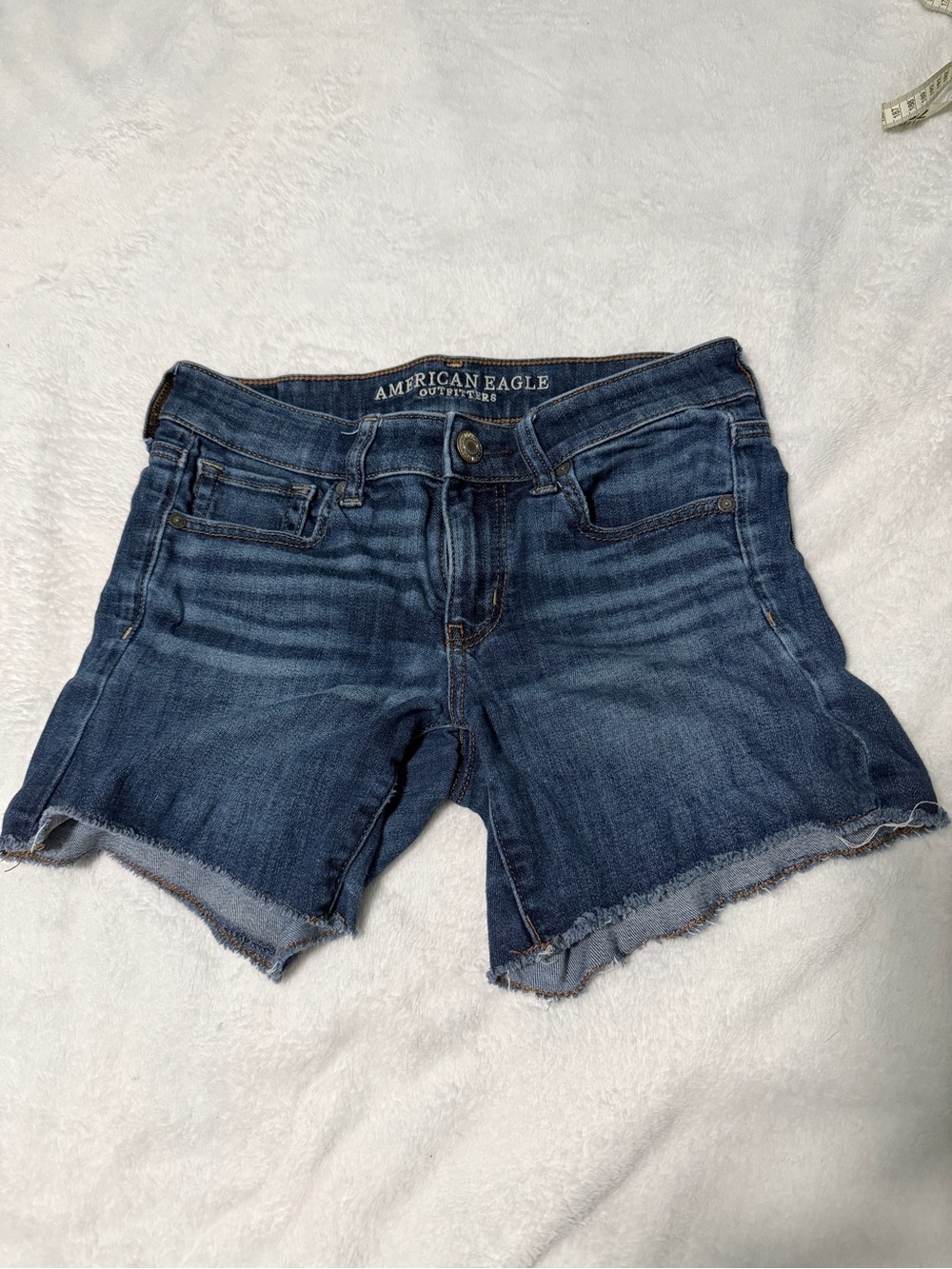 American Eagle Outfitters Dark Blue Frayed Hem Denim Shorts SALE 💐3 for $30💐
